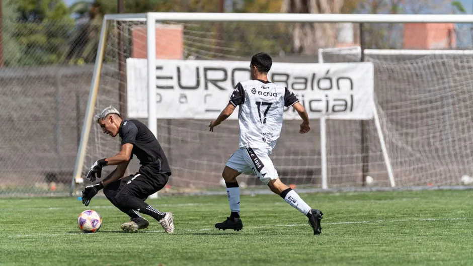 News photo illustrating: Fernández Makes USL Debut for El Paso