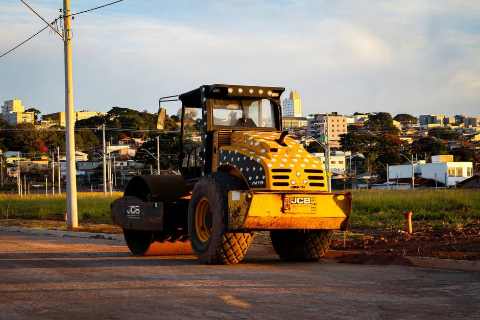 A payment terminal and digital payment graphic illustrating JCB and Circle exploring USDC use for merchant and cross-bor