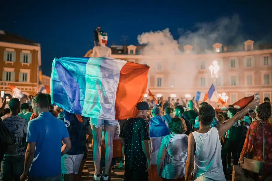 Le Pen signals 2027 French presidential bid after appeal win